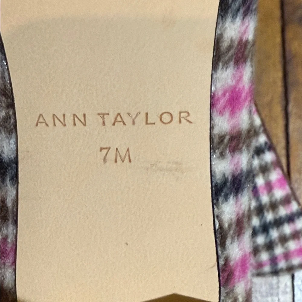 Ann Taylor Plaid Block Heel Pumps‎ Pink Brown Tweed Pointed Toe – Size 7M